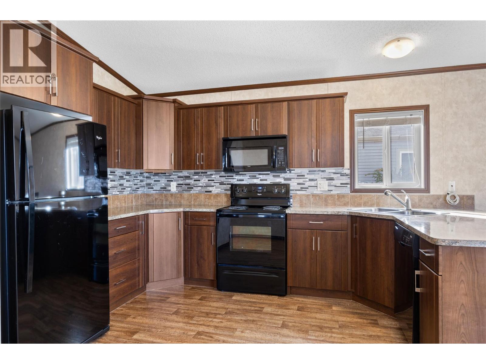 7805 Dallas Drive Unit# 27, Kamloops, British Columbia  V2C 0E5 - Photo 8 - 10404148