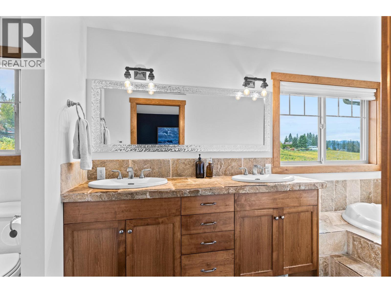 478 Okaview Road, Kelowna, British Columbia  V1Y 7R3 - Photo 32 - 10404104