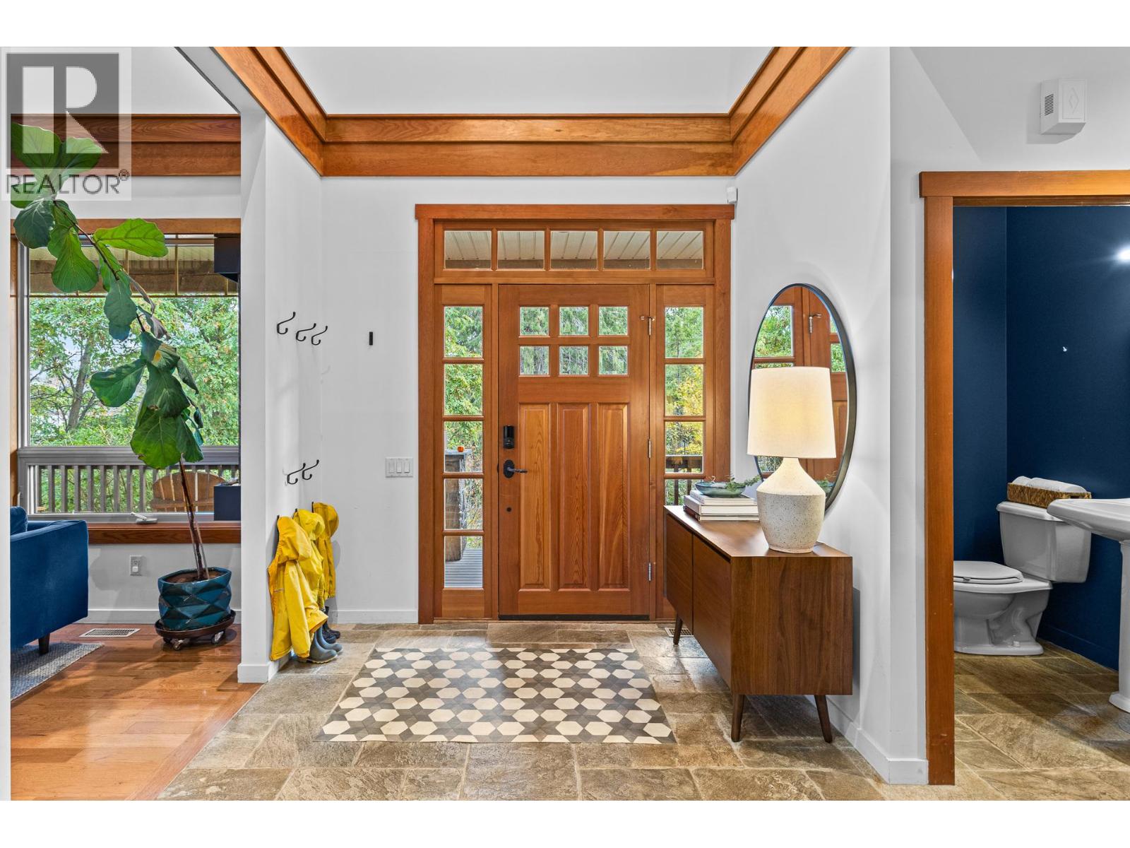 478 Okaview Road, Kelowna, British Columbia  V1Y 7R3 - Photo 4 - 10404104