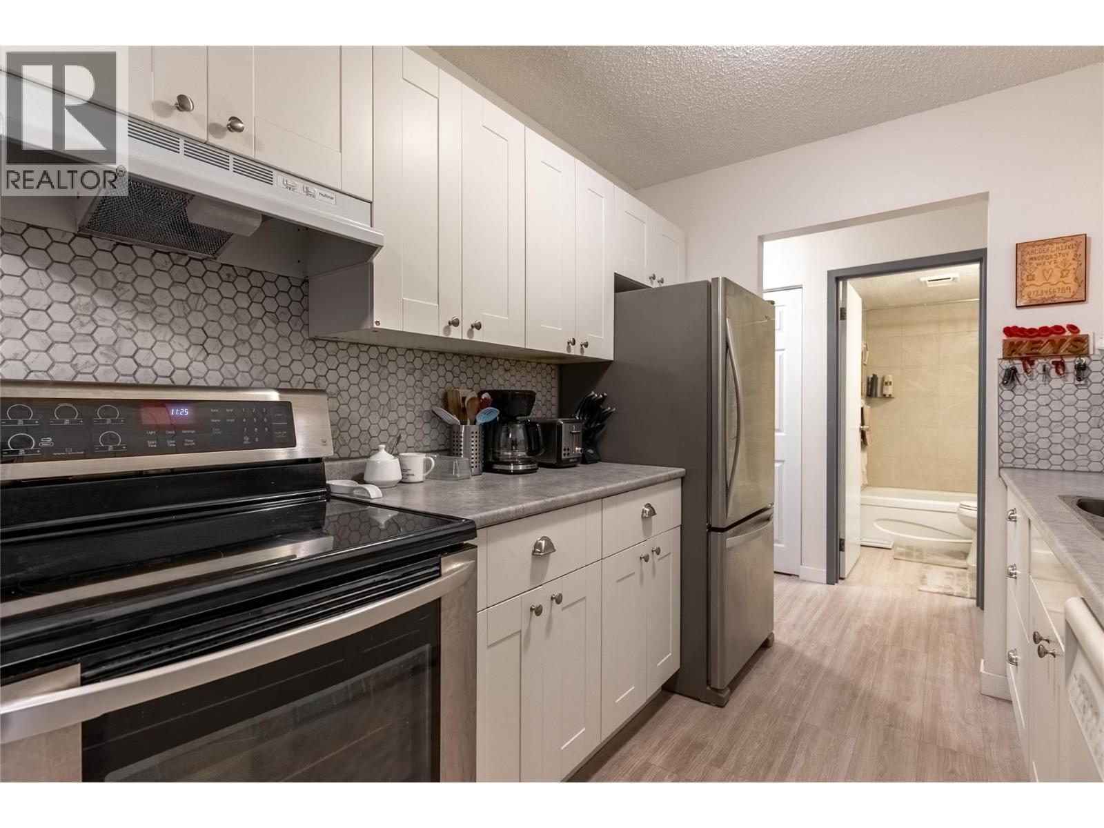 280 Alder Drive Unit# 218, Logan Lake, British Columbia  V0K 1W0 - Photo 2 - 10403760