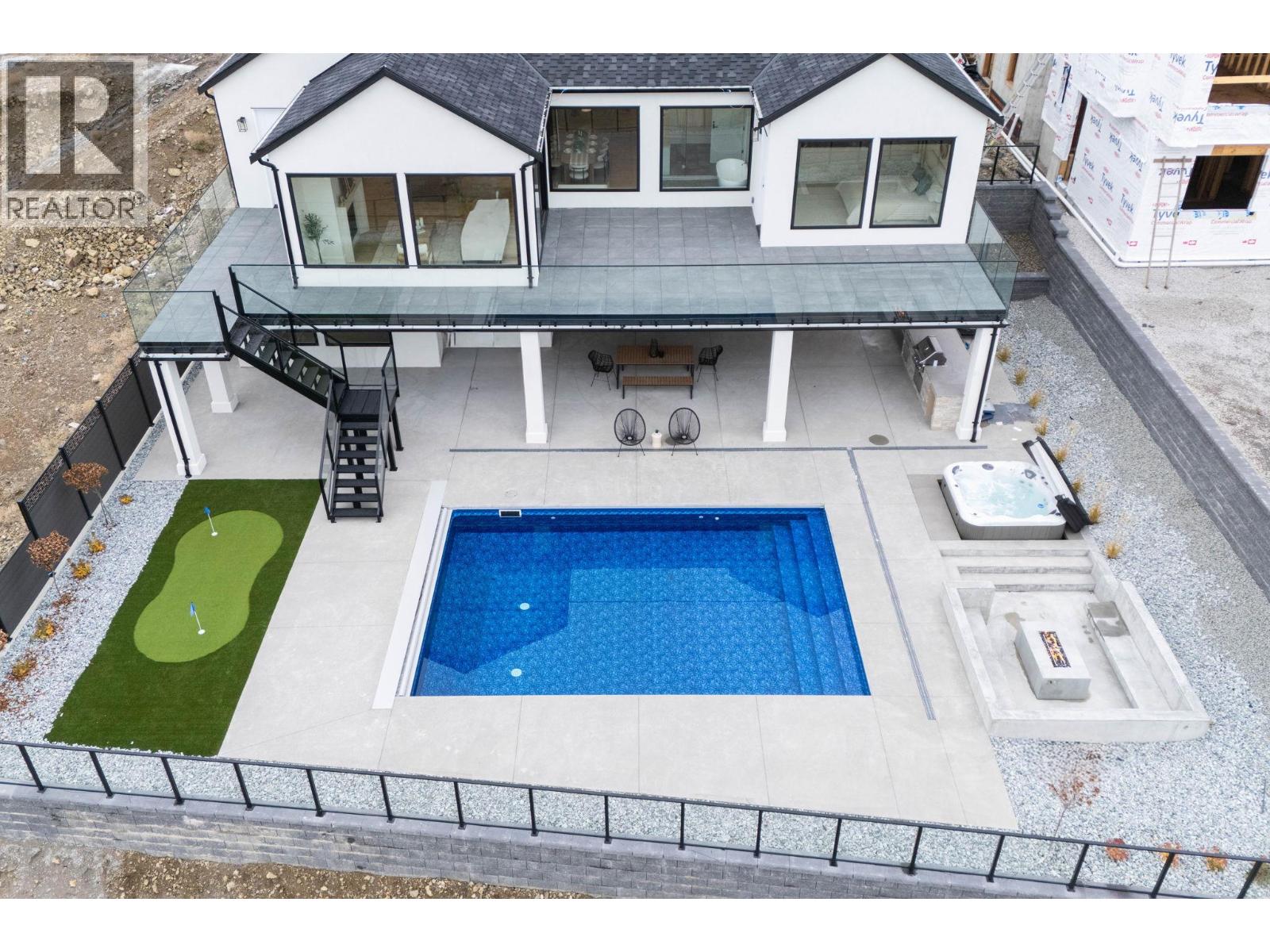 1327 Vineyard Drive, West Kelowna, British Columbia  V4T 3H9 - Photo 3 - 10403990