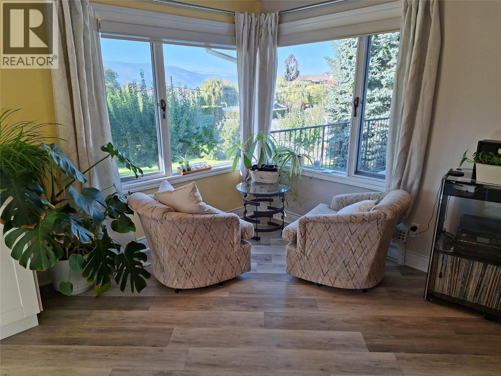 4306 36th Avenue, Osoyoos, British Columbia  V0H 1V6 - Photo 3 - 10404315