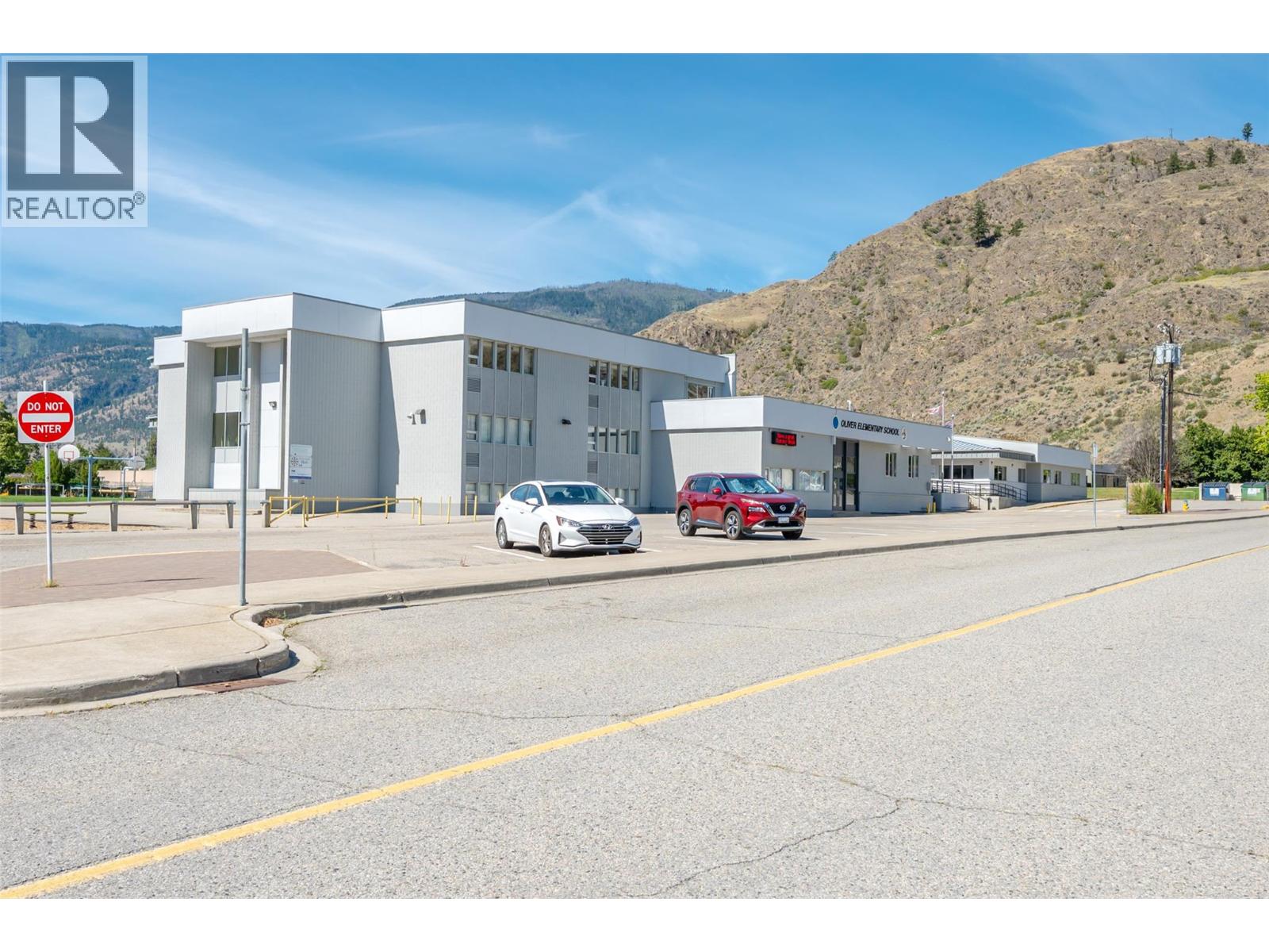 724 School Avenue, Oliver, British Columbia  V0H 1T0 - Photo 44 - 10404024
