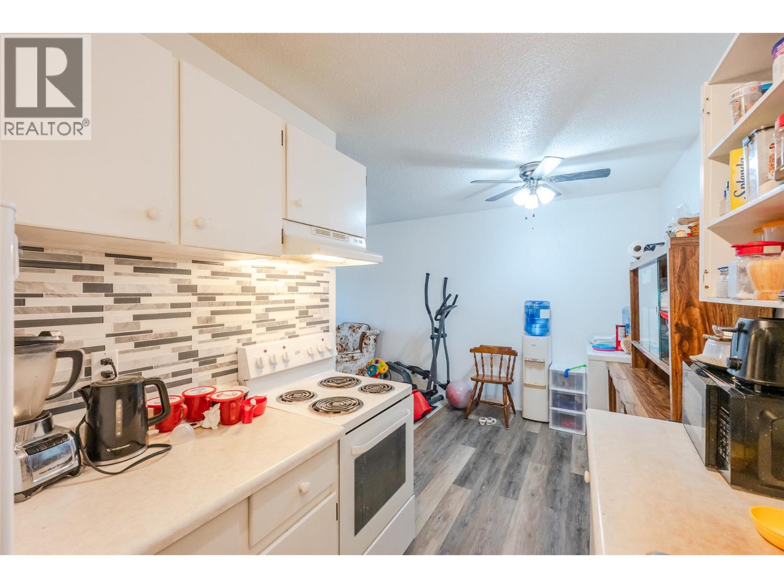 803 Fairview Road Unit# 203, Penticton, British Columbia  V2A 5Y7 - Photo 10 - 10404302