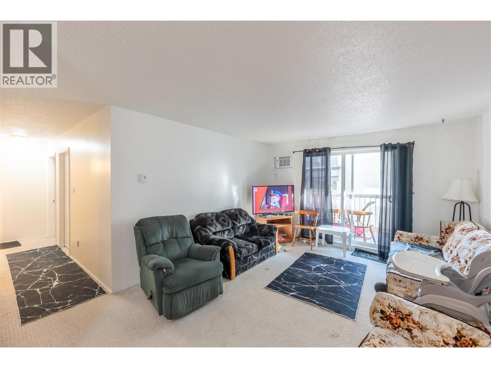 803 Fairview Road Unit# 203, Penticton, British Columbia  V2A 5Y7 - Photo 3 - 10404302