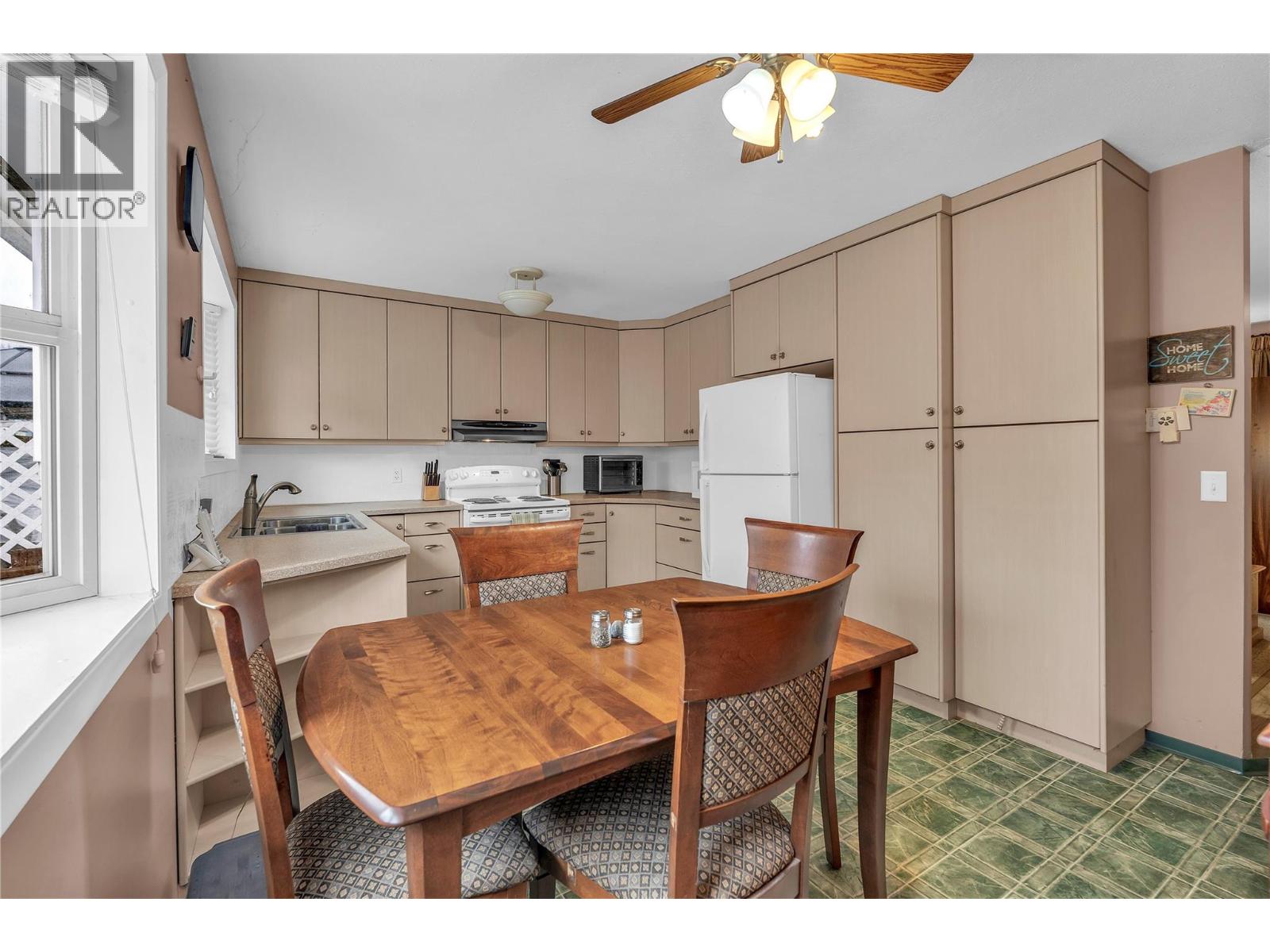 114 Ayres Crescent, Penticton, British Columbia  V2A 6R4 - Photo 6 - 10374362