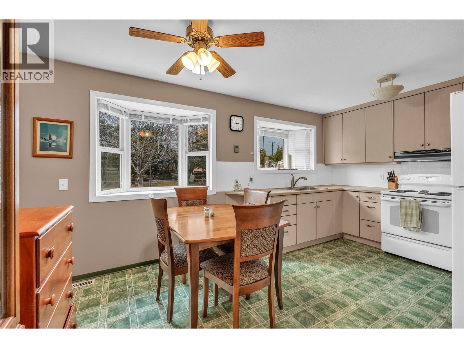 114 Ayres Crescent, Penticton, British Columbia  V2A 6R4 - Photo 7 - 10374362