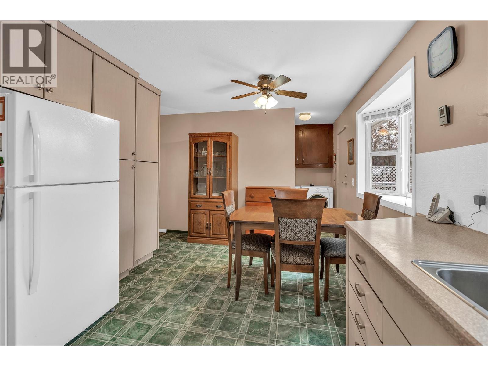 114 Ayres Crescent, Penticton, British Columbia  V2A 6R4 - Photo 8 - 10374362