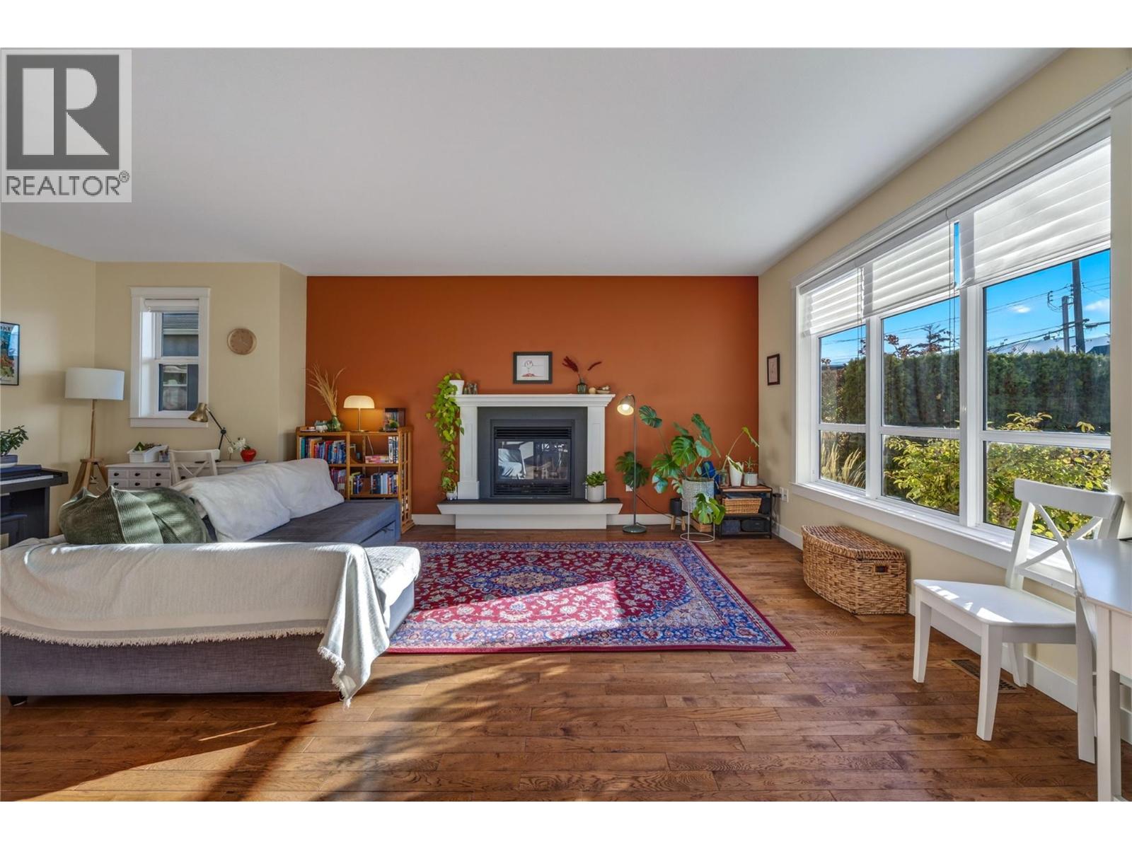 644 Victoria Drive Unit# 101, Penticton, British Columbia  V2A 5N6 - Photo 5 - 10404082