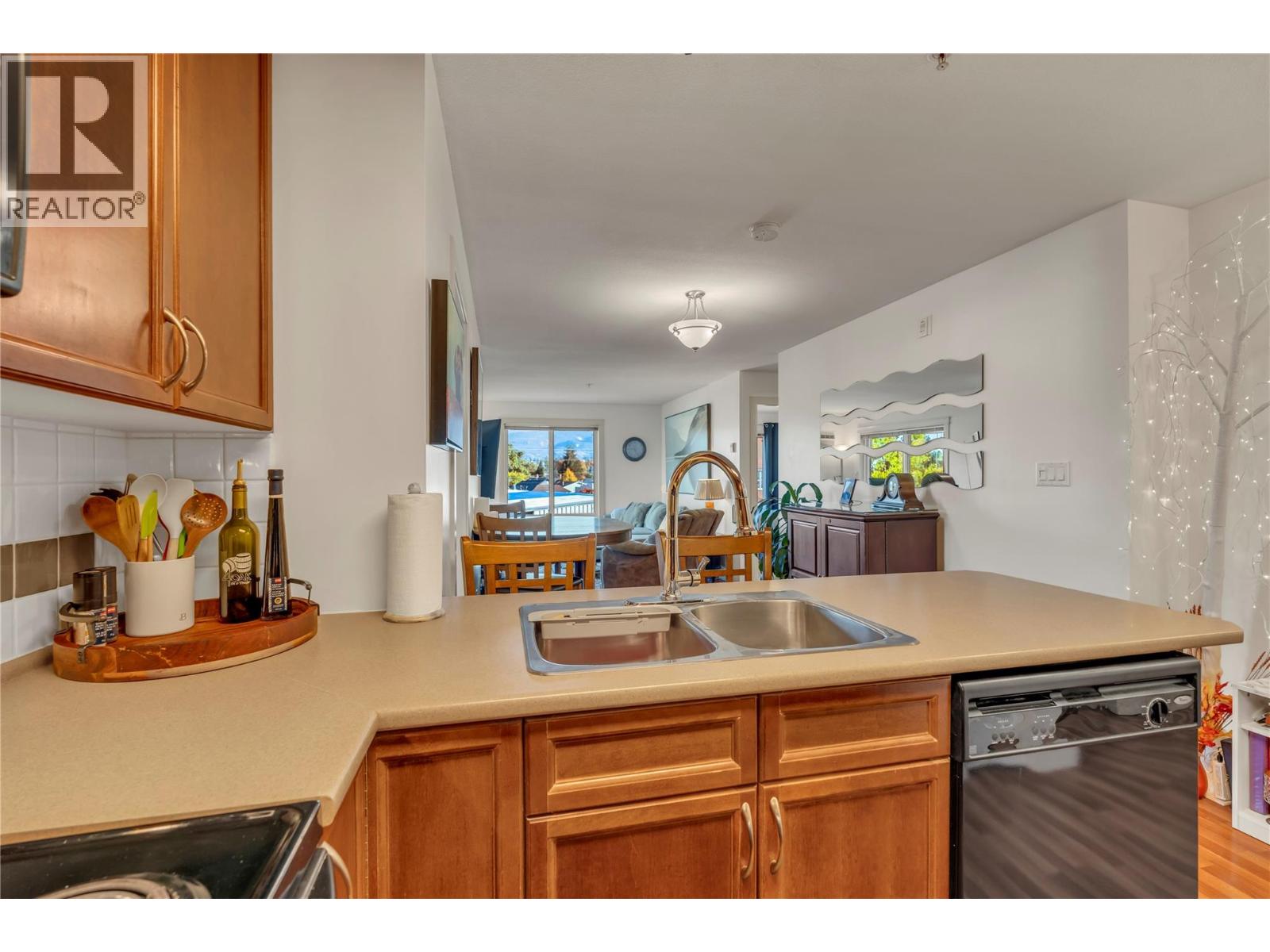 256 Hastings Avenue Unit# 312, Penticton, British Columbia  V2A 2V6 - Photo 6 - 10404046