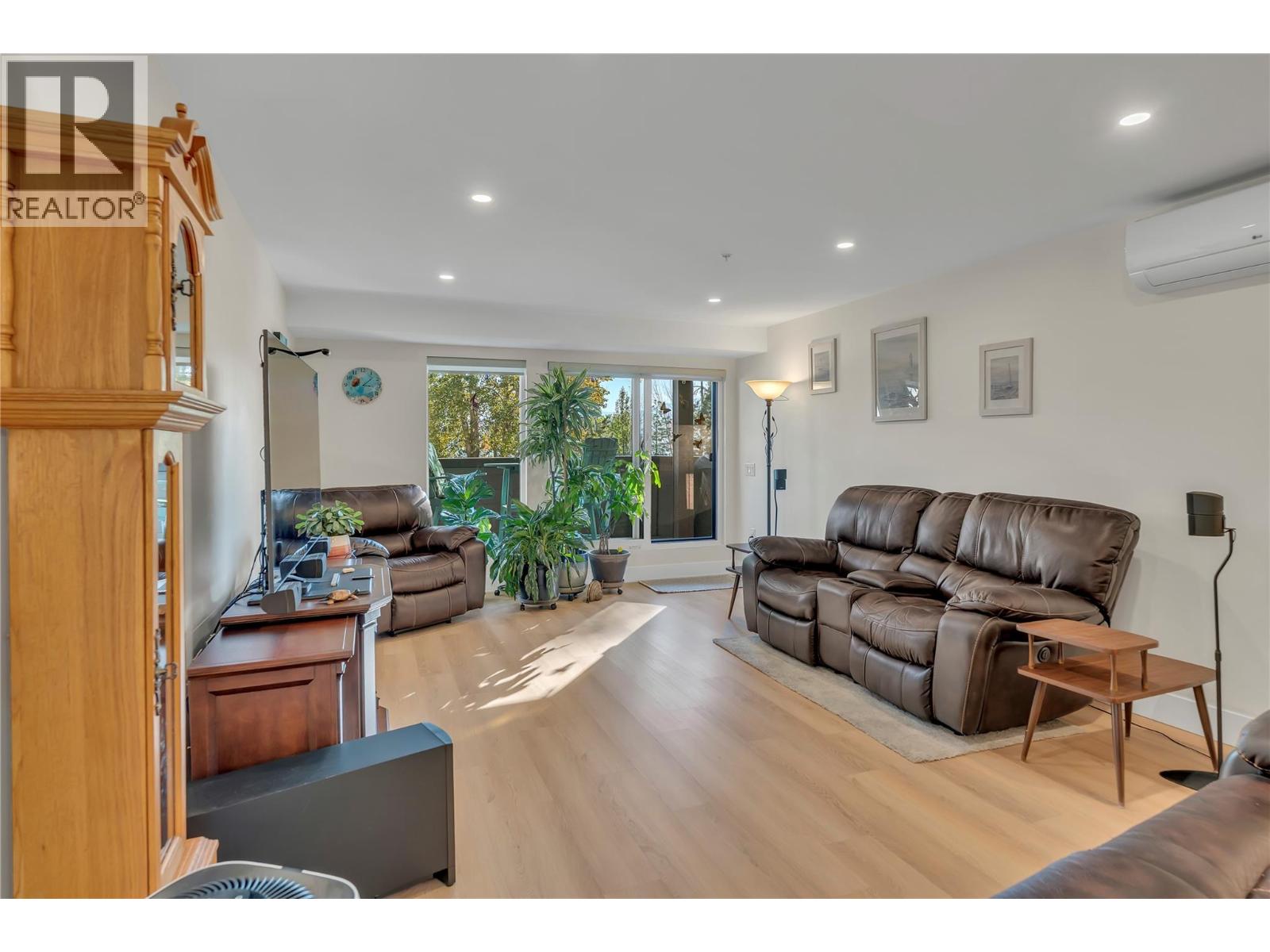 217 Elm Avenue Unit# 102, Penticton, British Columbia  V2A 3W1 - Photo 4 - 10404244
