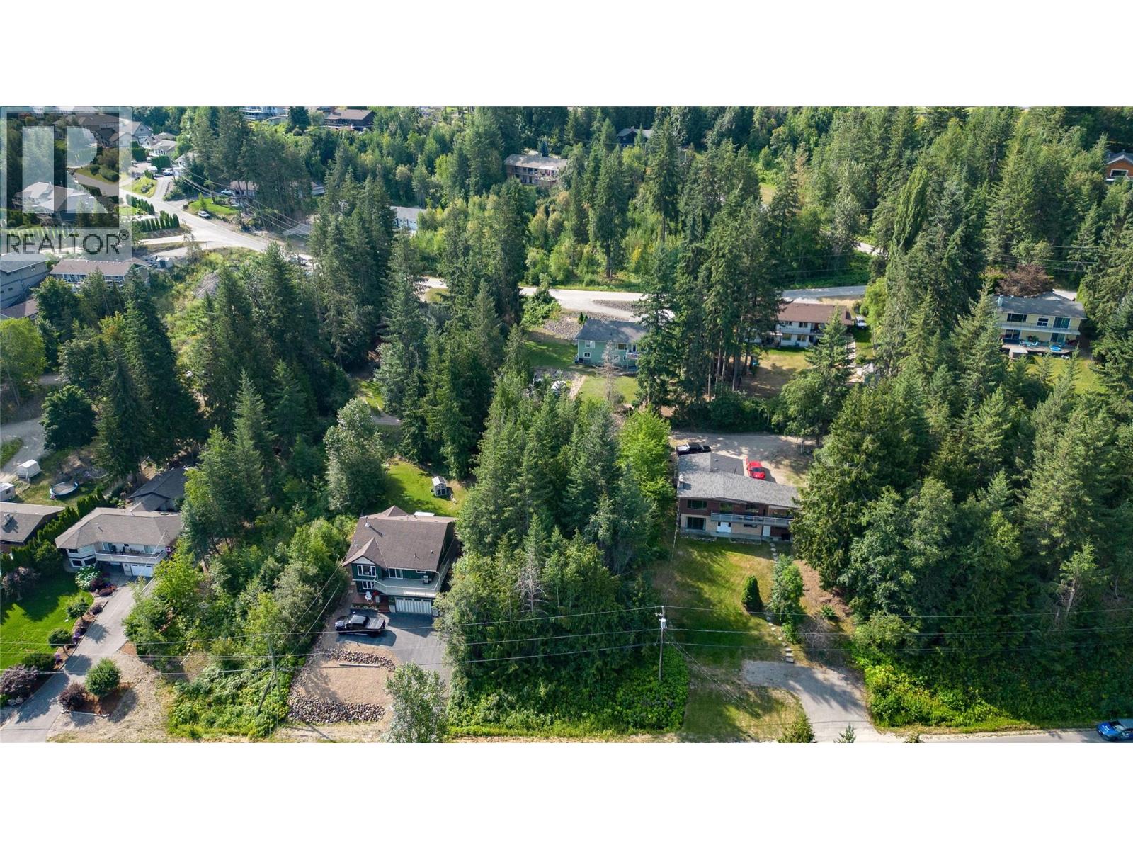 2534 Centennial Drive, Blind Bay, British Columbia  V0E 1H1 - Photo 3 - 10392270